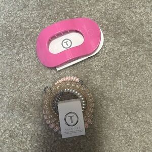 Teleties clip and set of hair ties